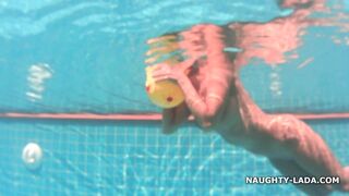 Naughty Lada Nude In Swimming Pool Thothub