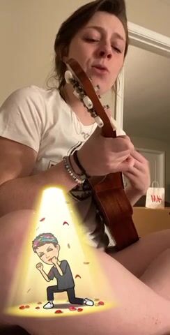 freckledspirit playing ukulele
