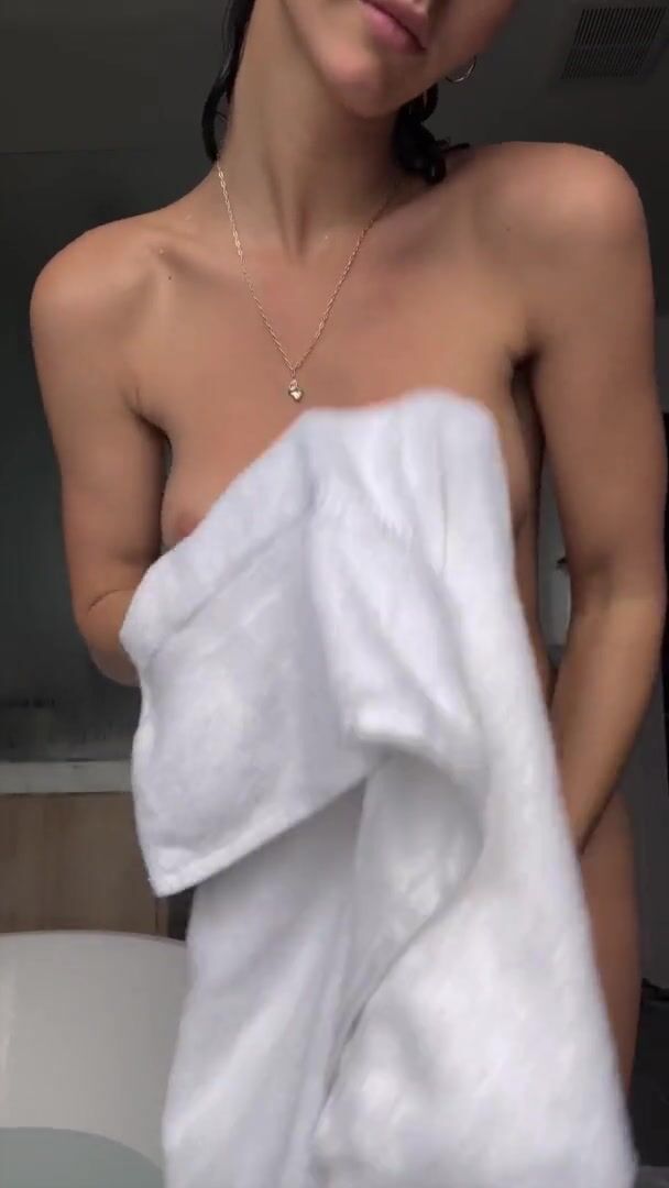 Rachel Cook Hot Shower PPV Video Leaked